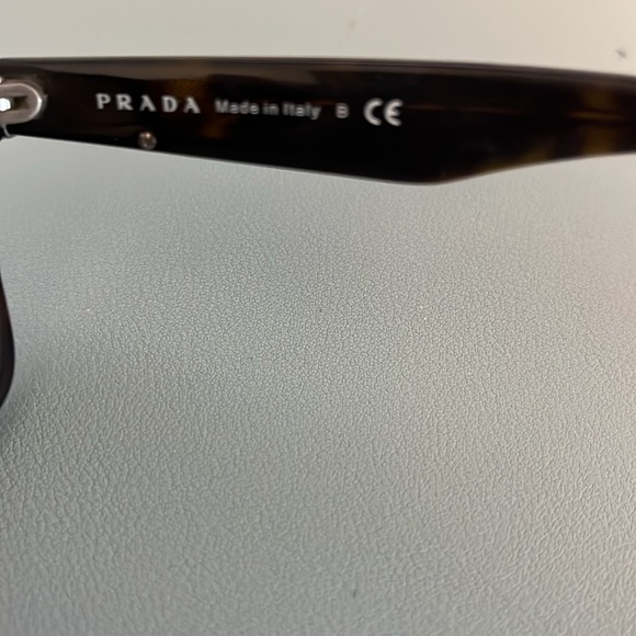 Men's Classic Prada Sunglasses - Tortoise - Great Condition - Picture 5 of 5